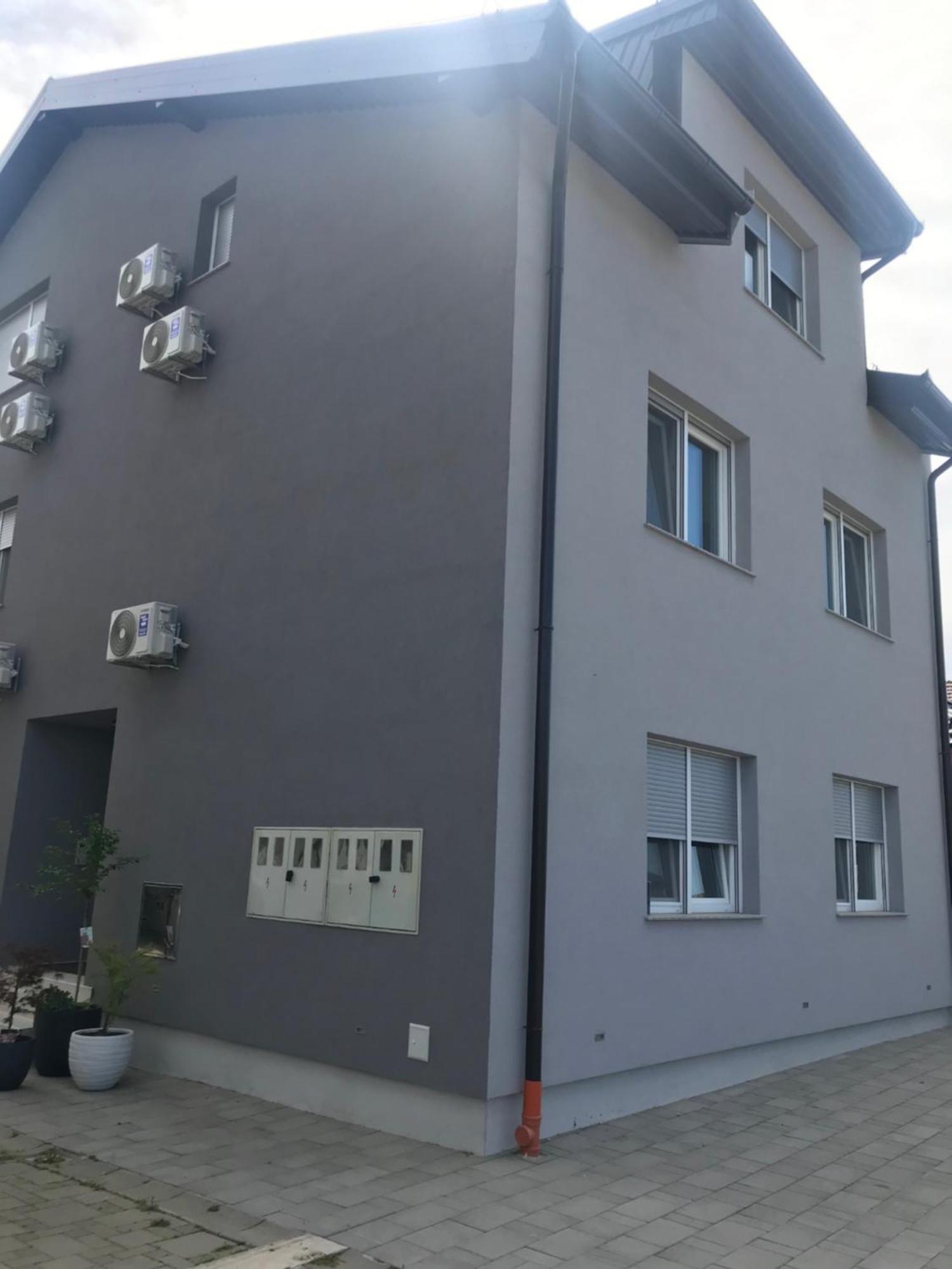 Apartman Slavonia 2 Ðakovo Buitenkant foto